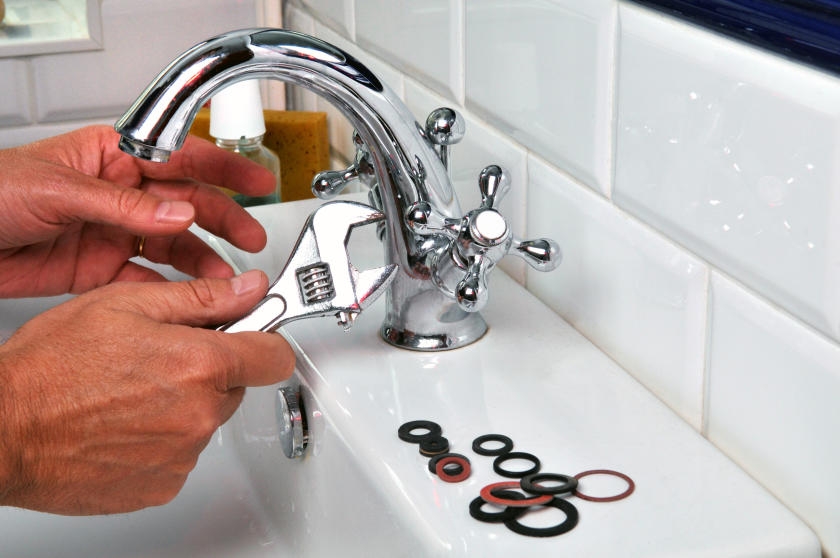 Fixing Leaking Faucets in Dubai Homes